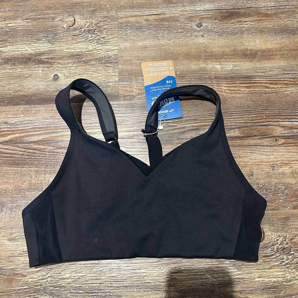 NWT Brooks Women's Black Sports Bra 32B